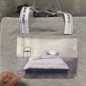 Calvin Klein Modern Cotton Floral Print F/Queen Duvet Cover Set! Brand New!